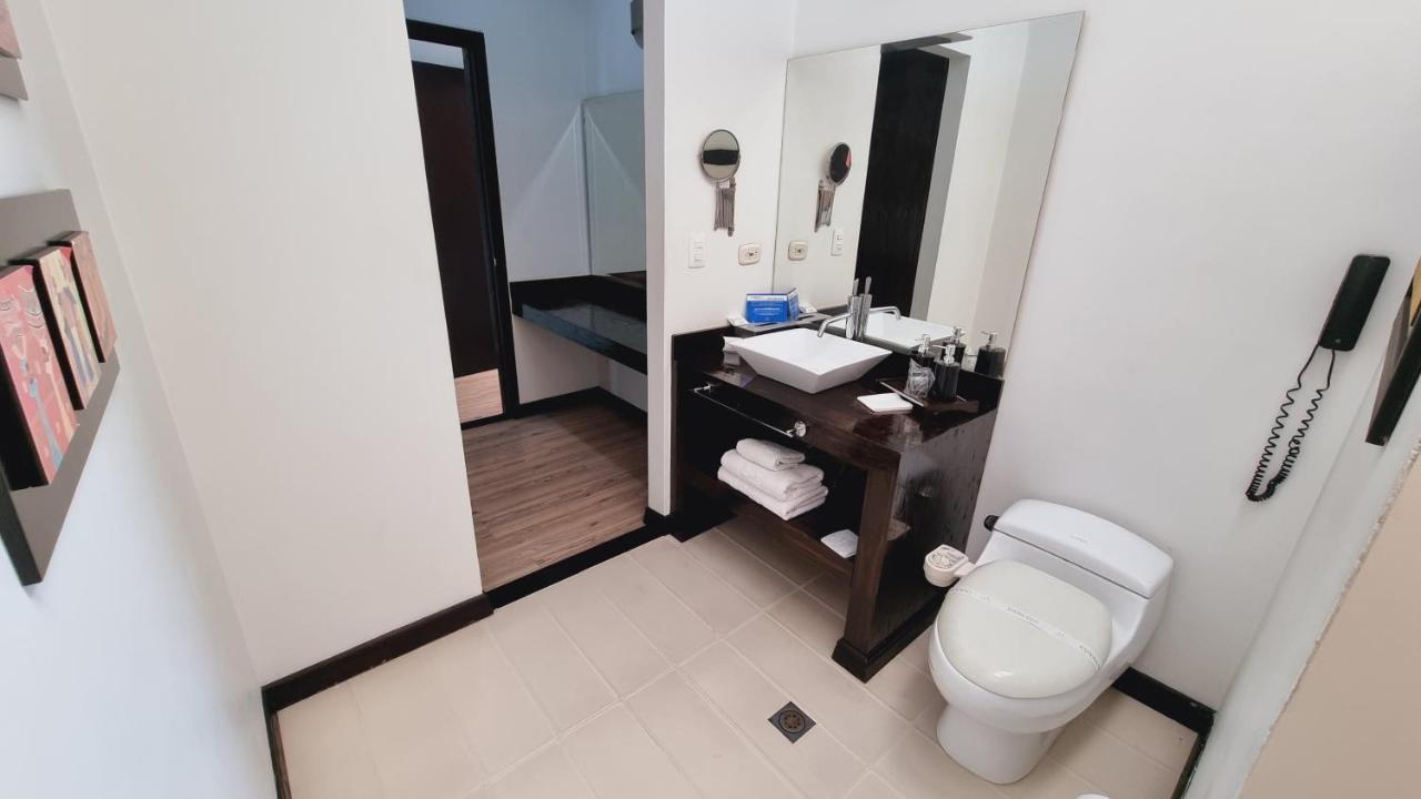 Habitat Suites Hotel Pereira Exterior foto