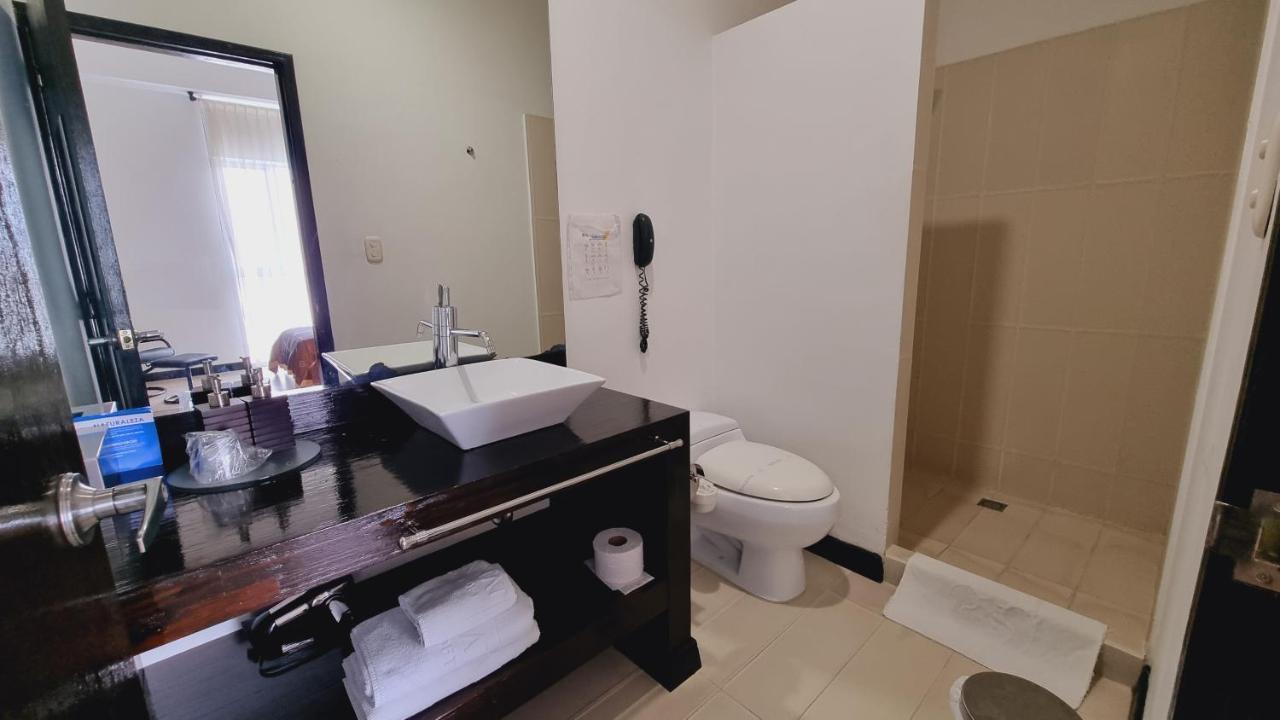 Habitat Suites Hotel Pereira Exterior foto